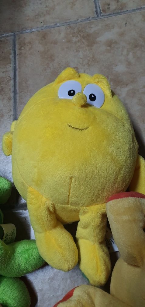 Varios peluches...