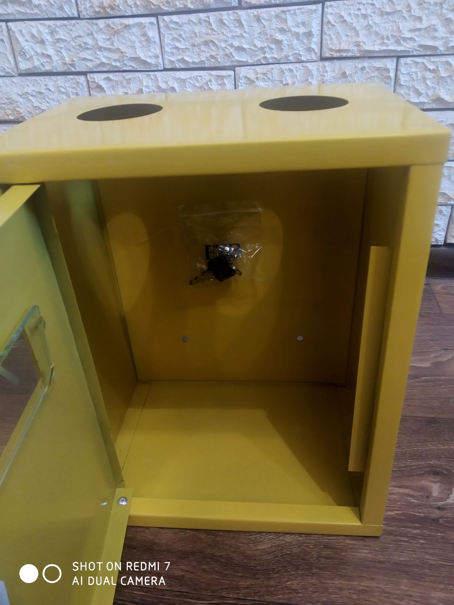 Шкаф ящик желтый металлический для счетчиков газа Metrix L 130