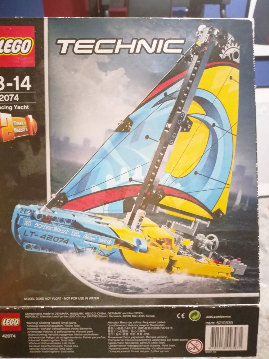 LEGO technic racing yacht 42074