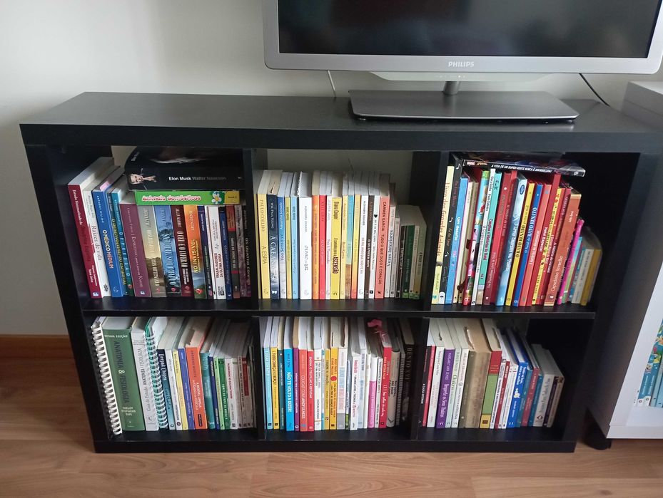 Estante 6 cubos, cor preta