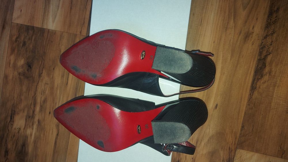 Черевики чорні на каблуку