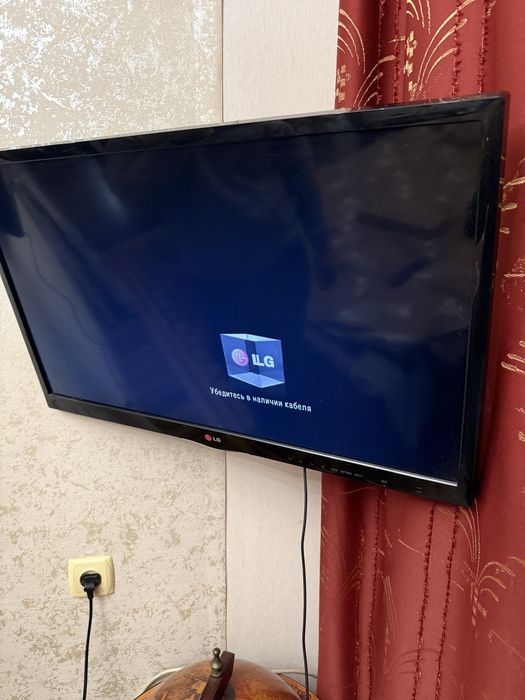 Телевизор LG 32 діагональ