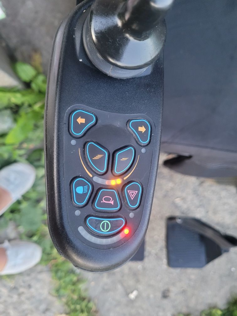 Wózek inwalidzki elektryczny pojazd 18" jeździć akumulator Vitea Care