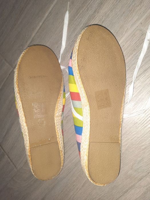 НОВІ 40 Текстильні капці типу еспадрильї