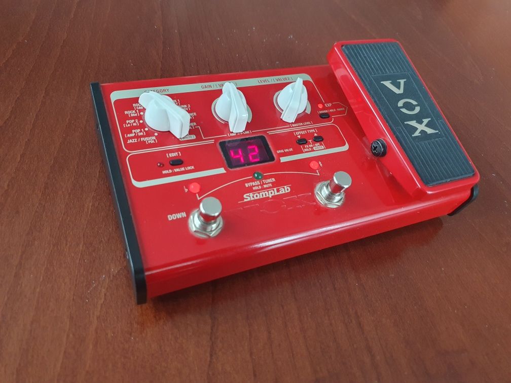 Multiefekt gitarowy basowy Vox StompLab 2B