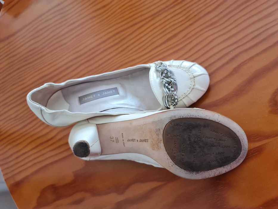 Sapatos com aplicação cristais Italianos
