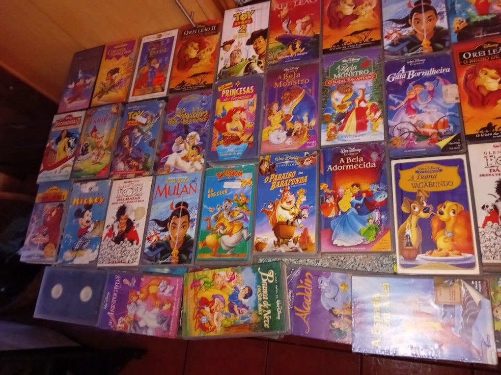 Conjunto de 94 Cassetes Vhs Clássicos Disney