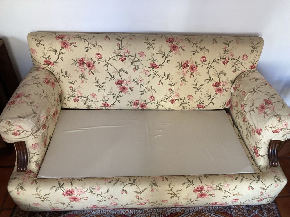 Sofá cama de 2 lugares como novo .