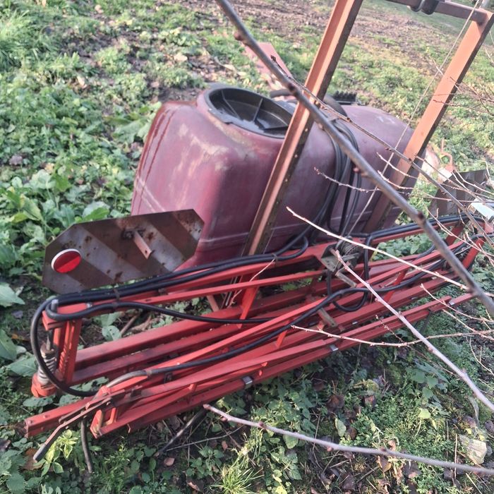 Opryskiwacz 400l 12m