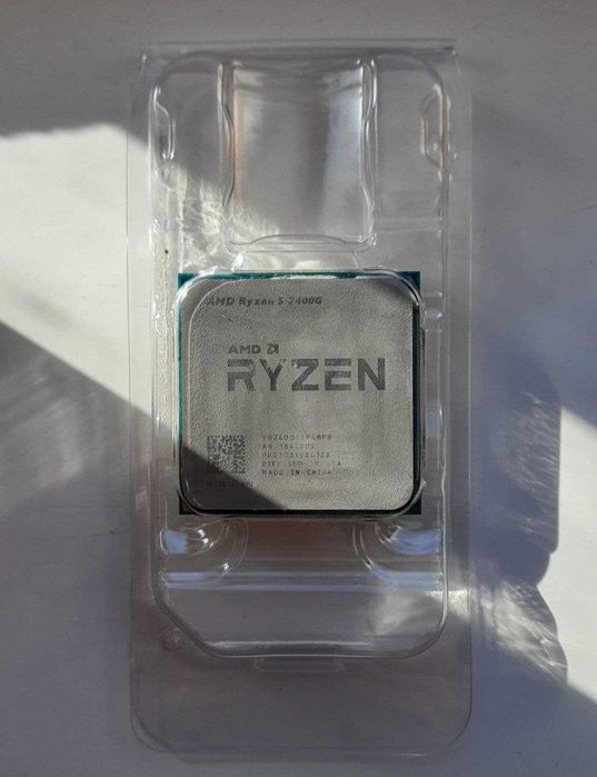 Процесор AMD Ryzen 5 Pro 2400G