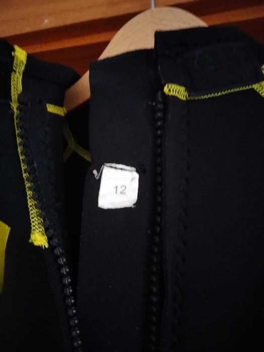 2 Fatos SURF / BODYBOARD DEEPLY - Tamanho 8 e 12 anos e Licra 7/8 anos