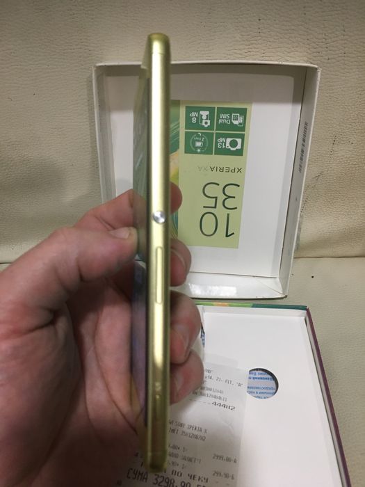 Sony смартфон