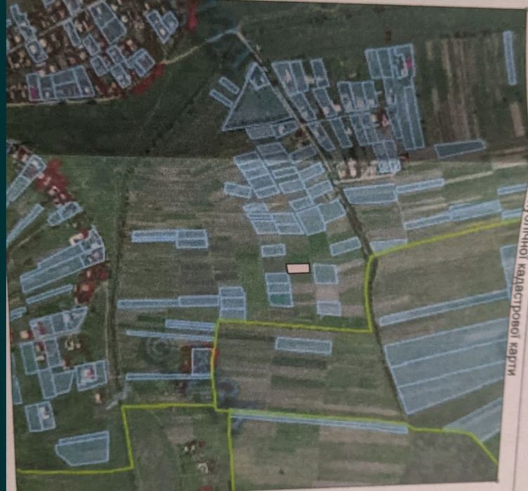 Земельна ділянка під забудову.