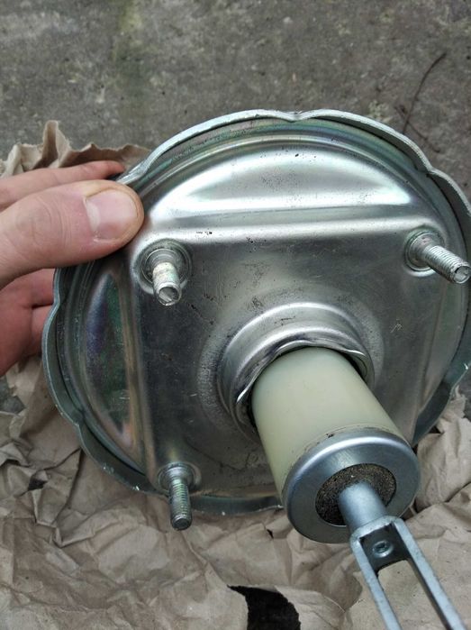 Вакуумний підсилювач ВАЗ 2101-07