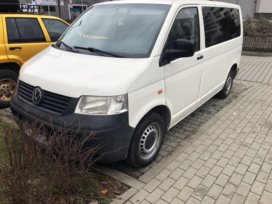 Wypożyczalnia samochodów Bus 9 osób Wynajem Kraków