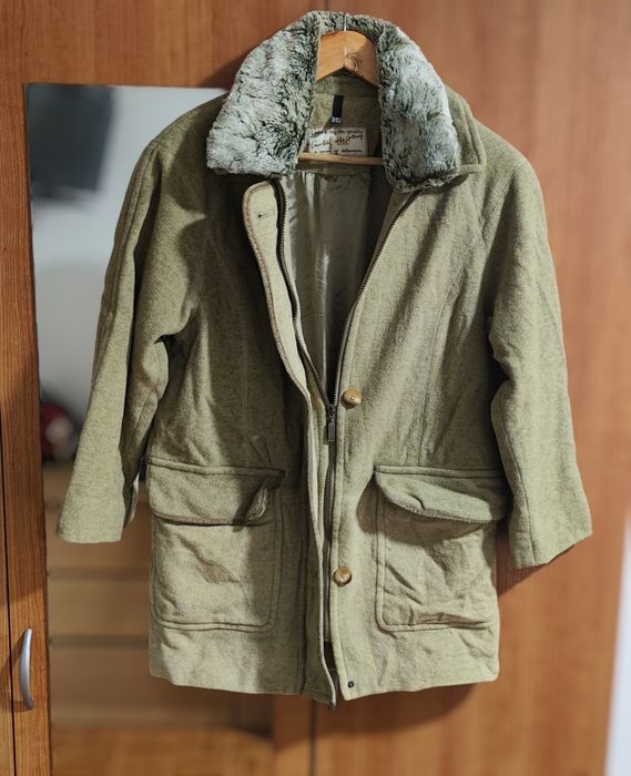 Casaco de Gola Sintético