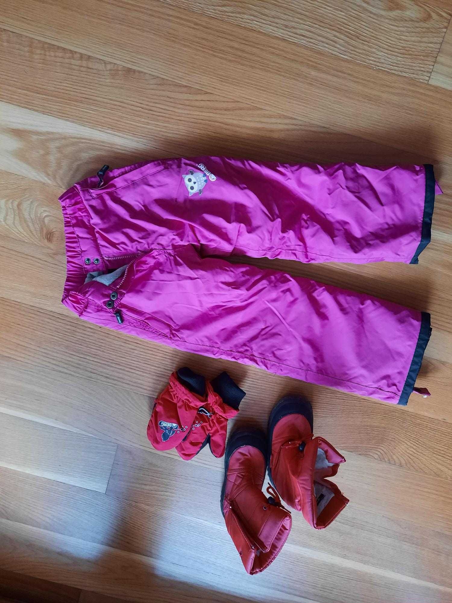 Conjunto de peças de roupa criança para neve