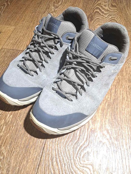 Кросівки LOWA malta gtx lo 42р.