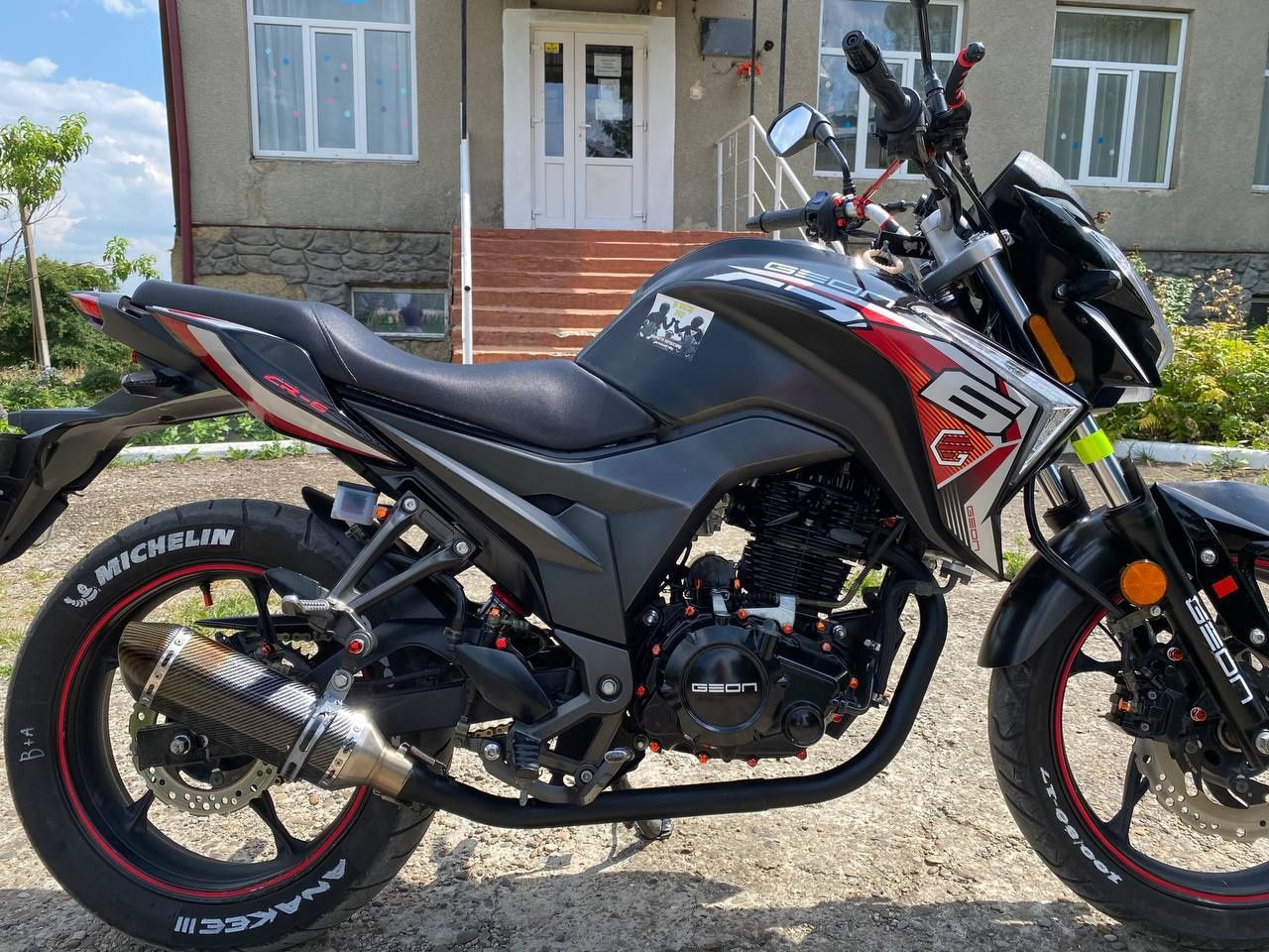 Продам мотоцикл Geon CR6 кубів250