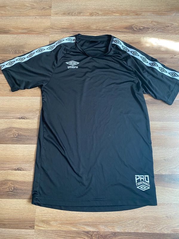 Sprzedam koszulkę umbro