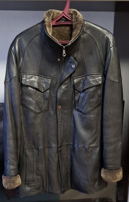 Продам мужскую  зимнюю куртку