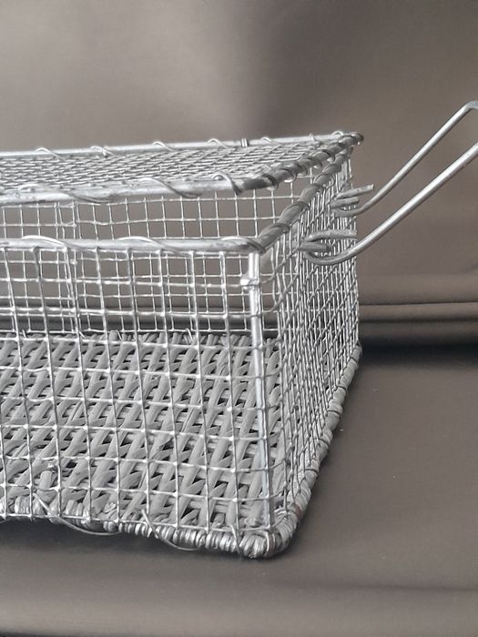 Koszyczek,pojemnik,szkatułka druciana