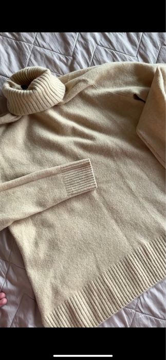 Свитер Massimo Dutti на бирке M но лучше на S 450 грн