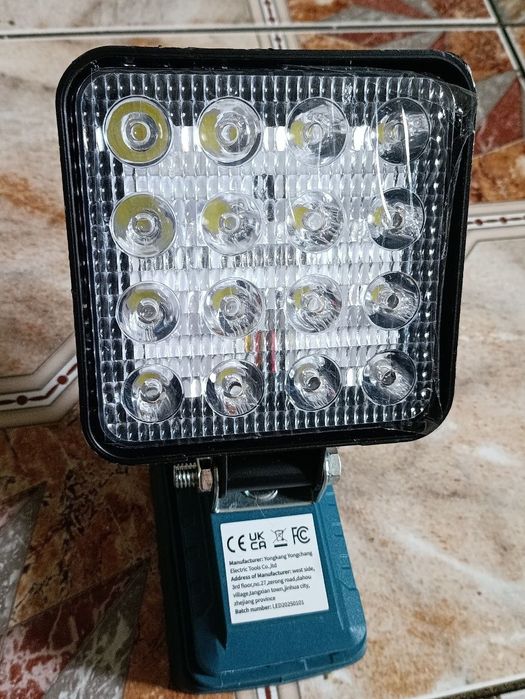 Фонарь на аккумулятор Bosch, Бош, 16 светодиодов, холодный белый