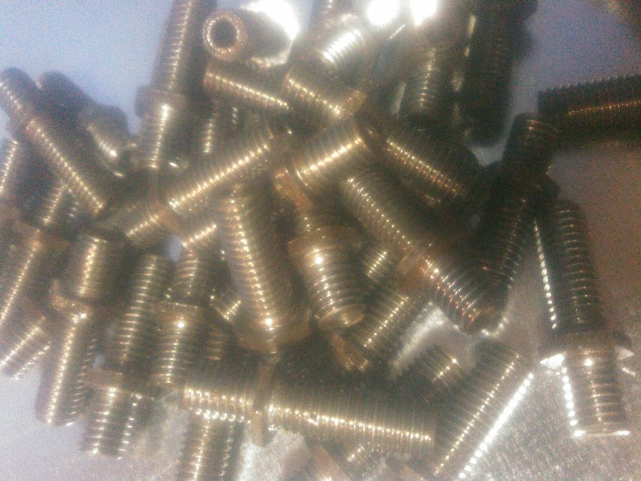 Накатка  резьбы. Металлообработка