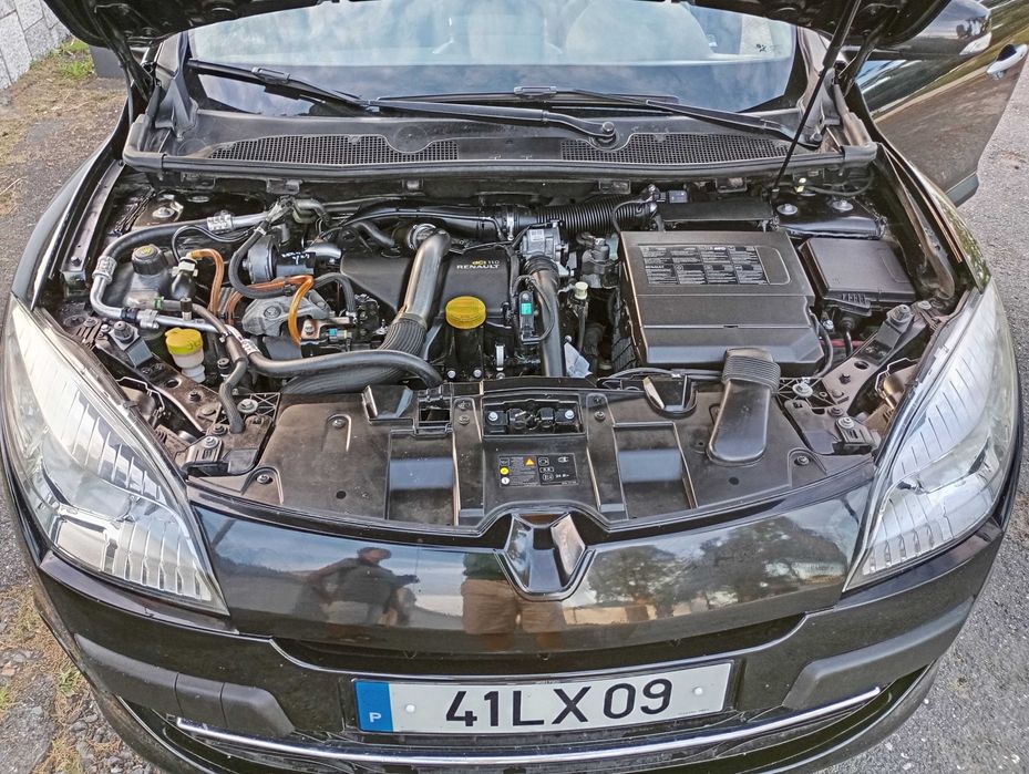 Megane 2011 venda por motivo de viajem