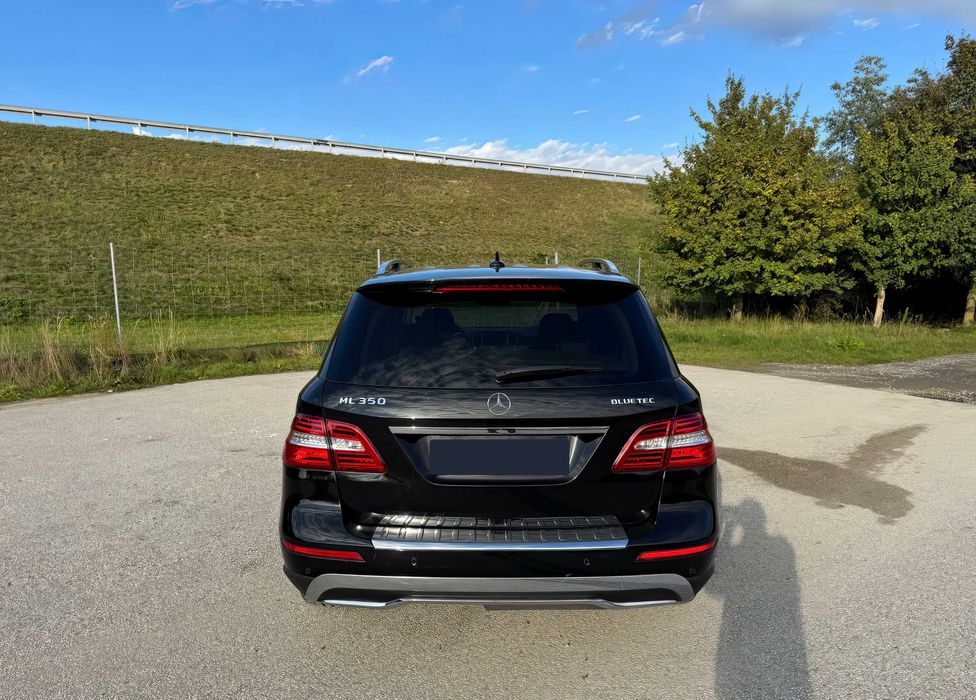 Mercedes-Benz ML      2015