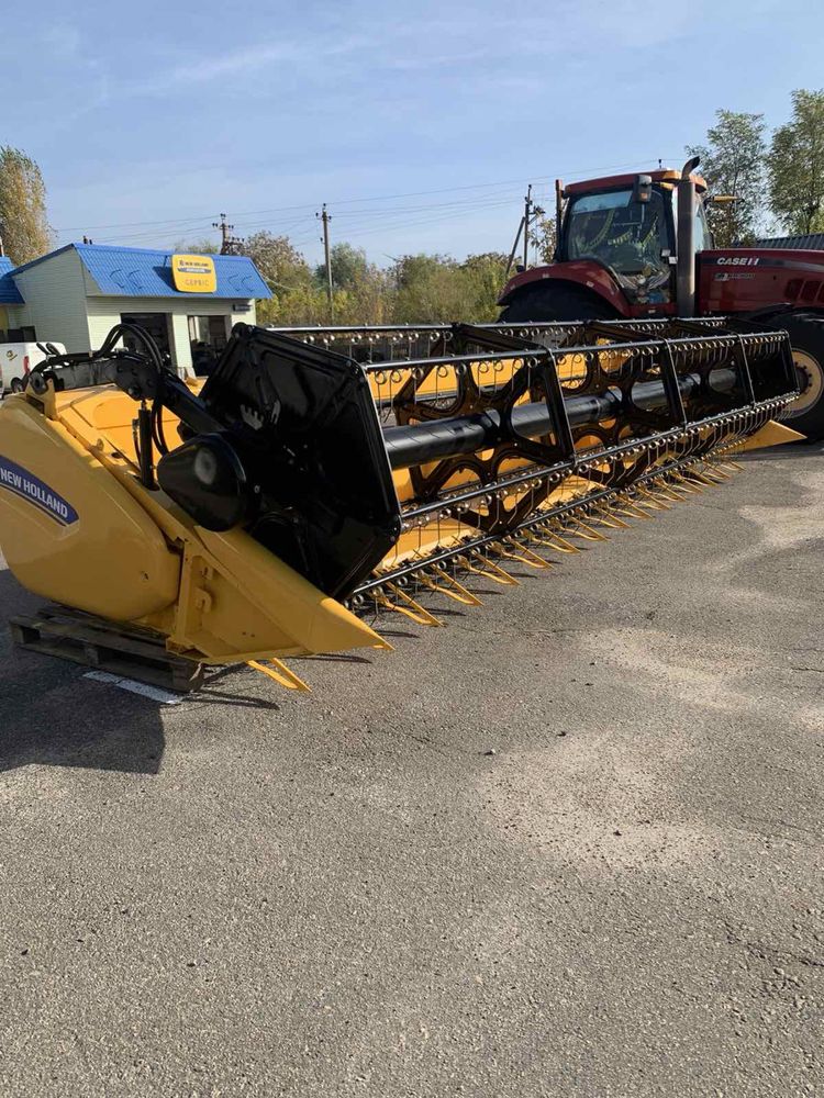 Продам жатку зернову NewHolland 8P20VB