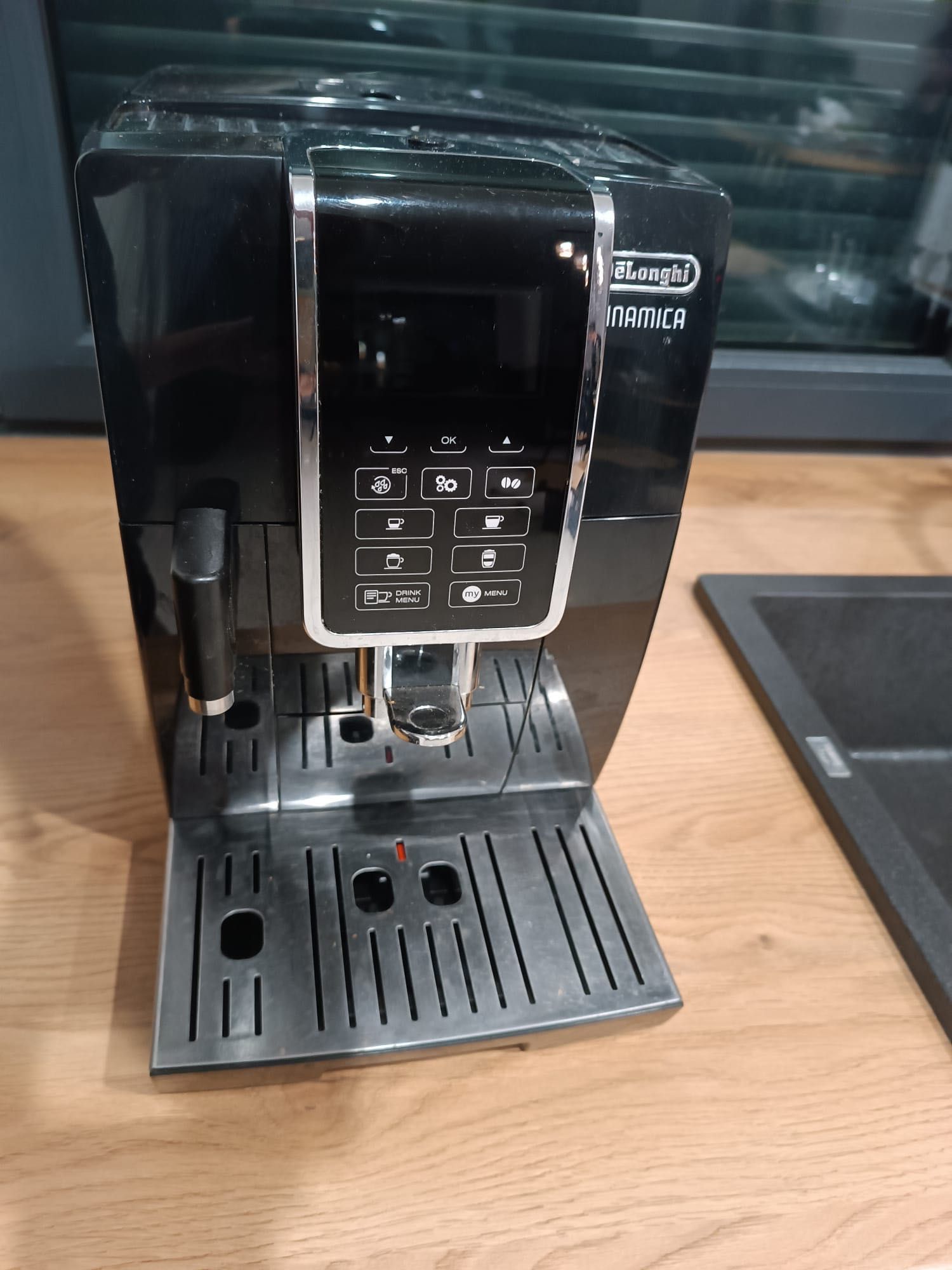 Expres de’longhi ECAM 356.57.B de’longhi