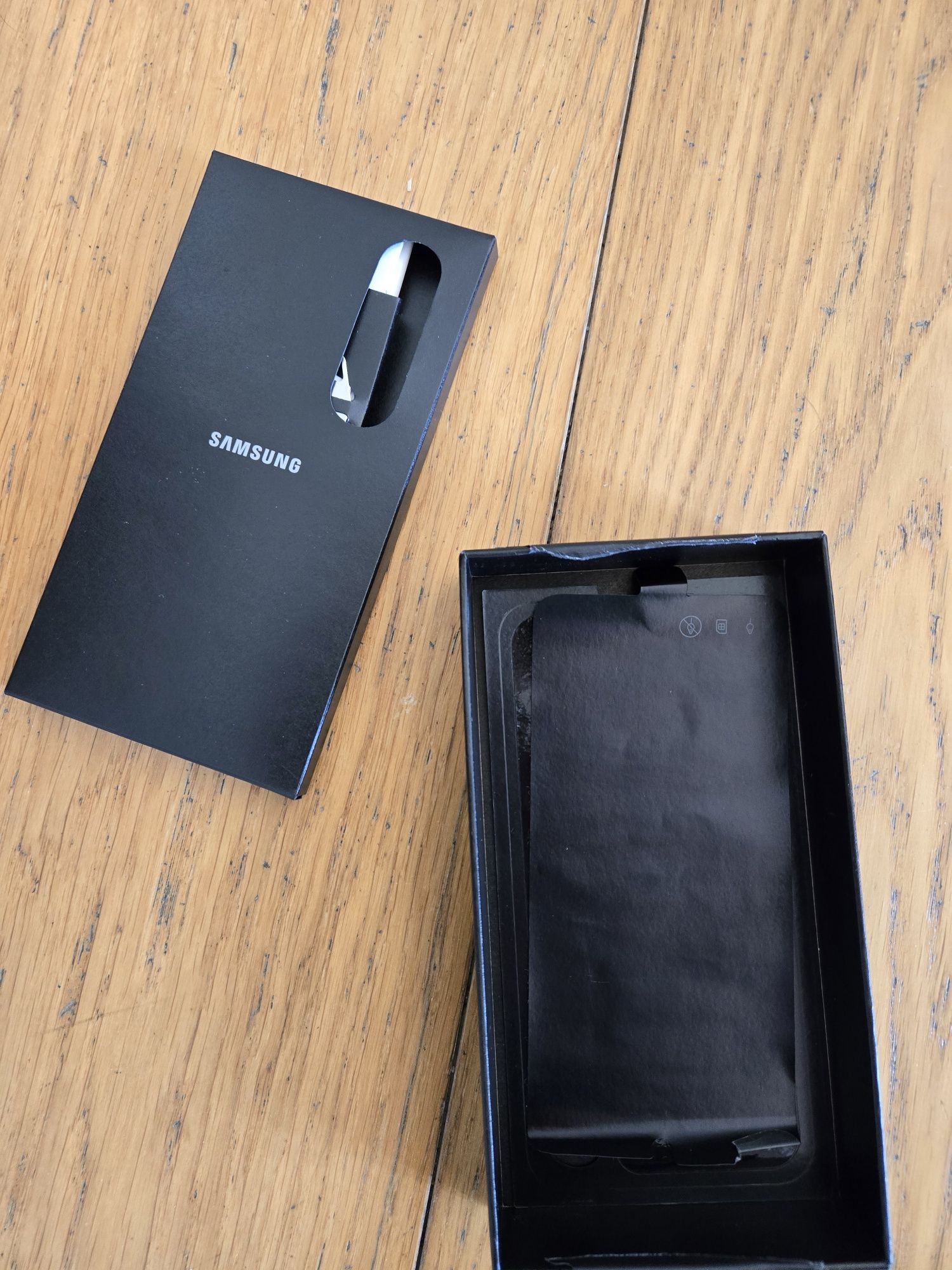 Samsung Galaxy S23 8GB / 256 GB Phantom Black używany, stan idealny