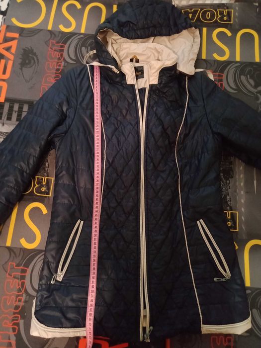 Куртка 48 розміру. Весна - осінь.