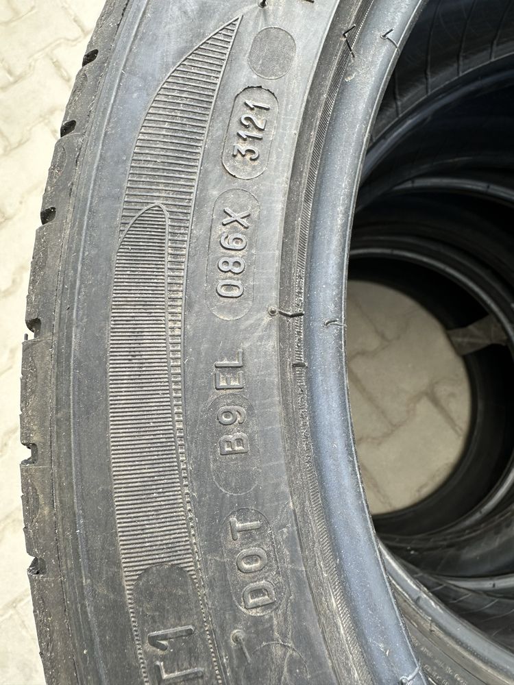 Шини R18 Michelin