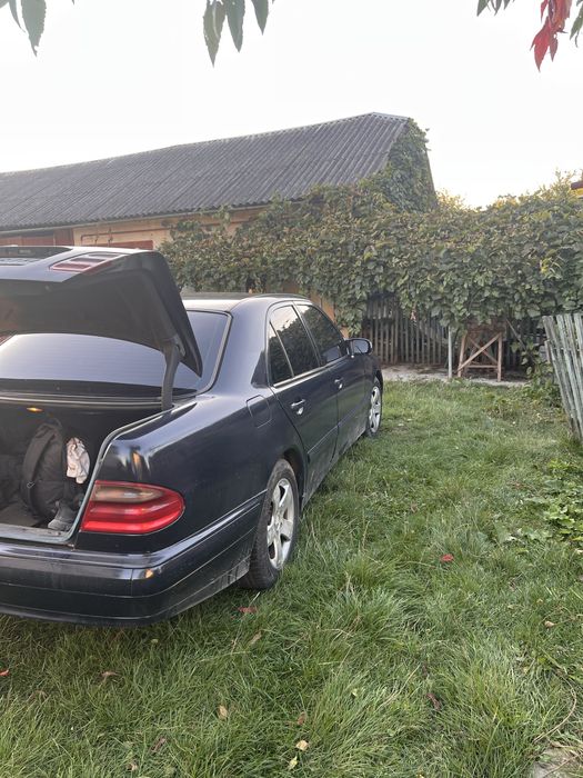 Мереседес E210 рест
