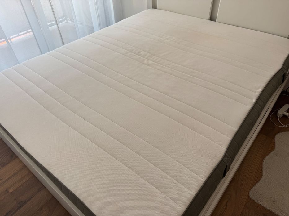 Colchão Ikea 160x200 em bom estado