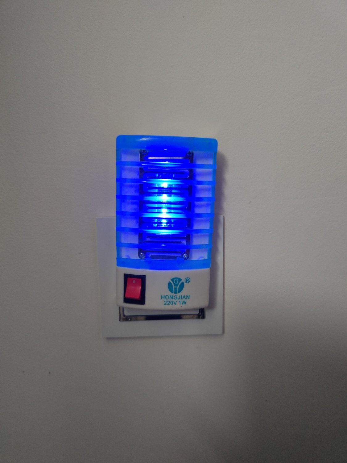 Lampka na komary