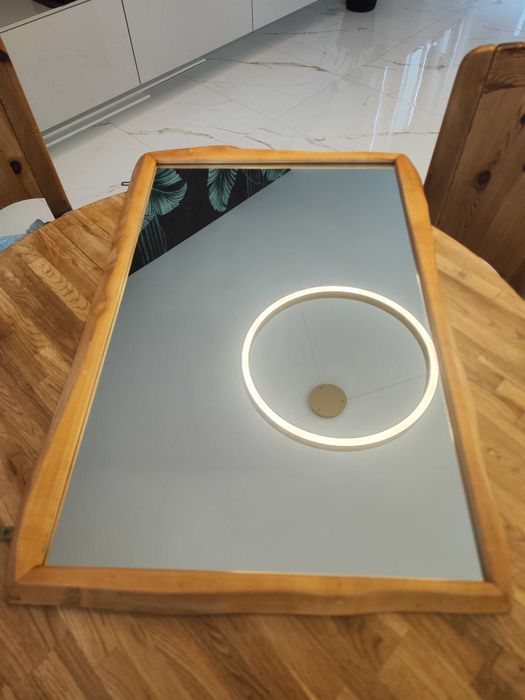 Lustro w drewnianej ramie 90x63
