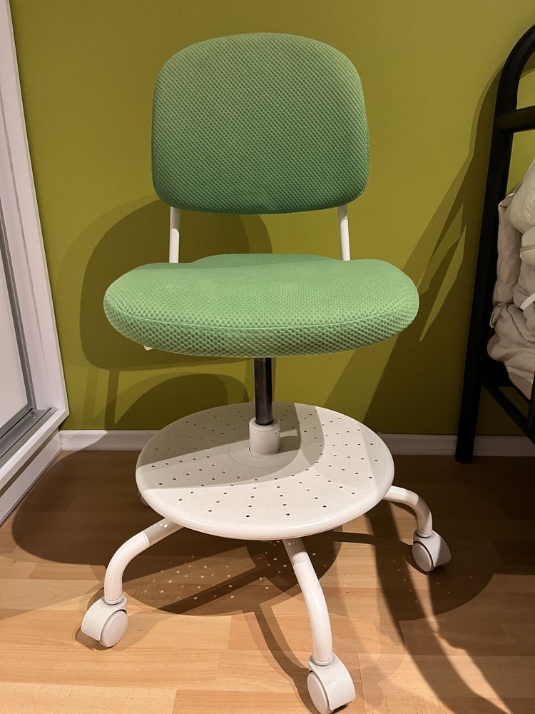 Ikea Vimund krzesło obrotowe dla dziecka