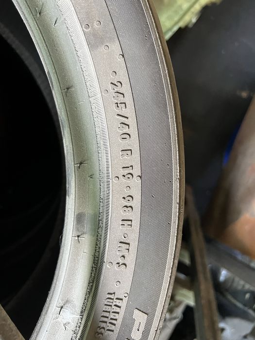 Резина continental ранфлет 245 40 19  3 колеса