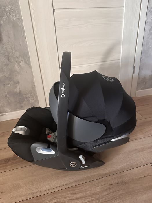 Pierwszy fotelik nosidełko Cybex