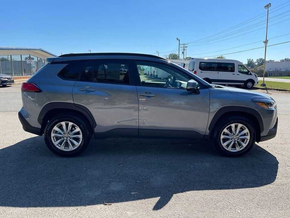 2022 Toyota Corolla Cross LE
