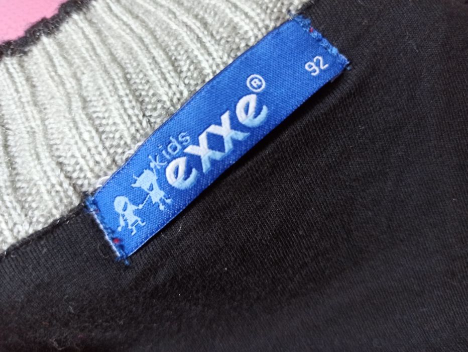 Nowy elegancki sweterek chłopięcy r. 92