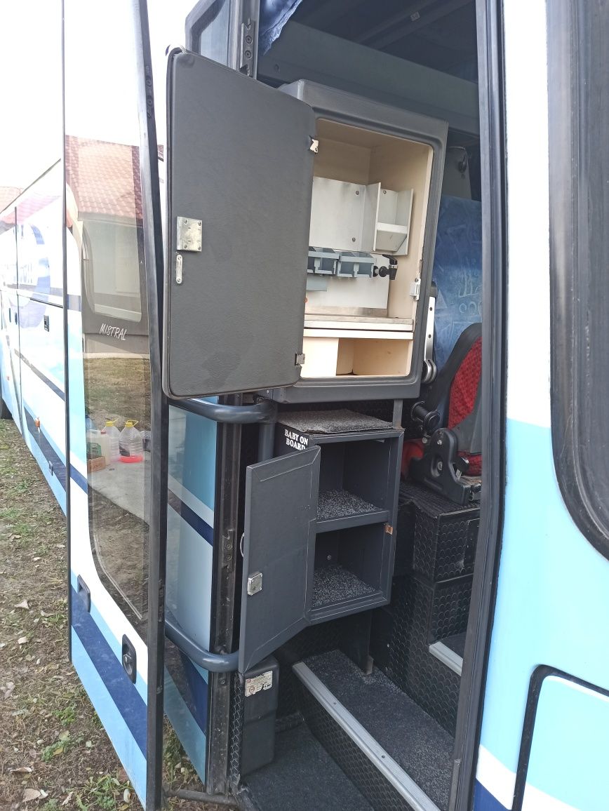 Продам автобус Даф