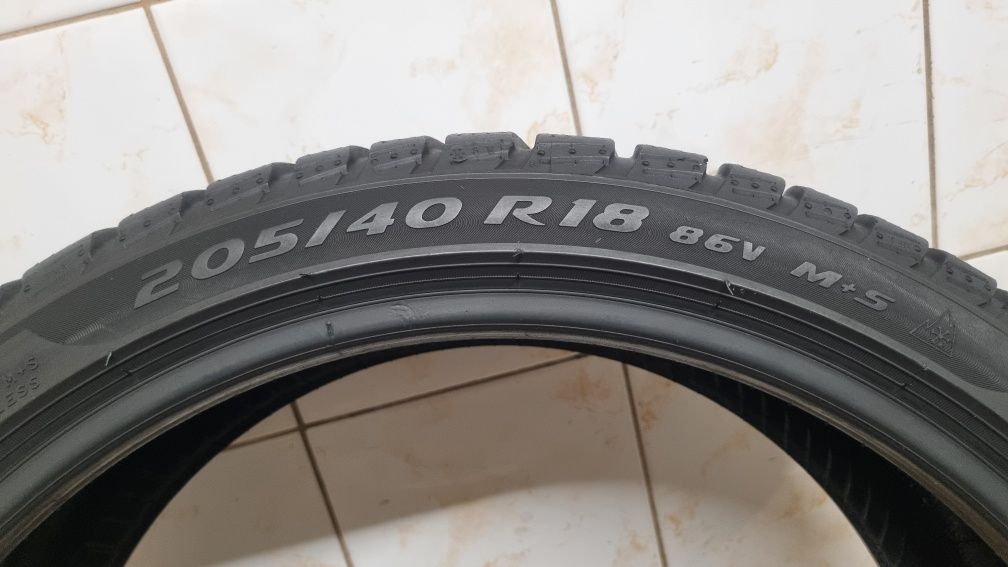 2 opony zimowe 205/40 R18 86V XL Pirelli Winter Sottozero 3