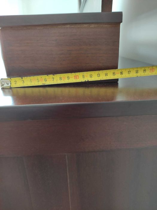 Cómoda Vintage em Madeira com Espelho Destacável – Elegância Clássica