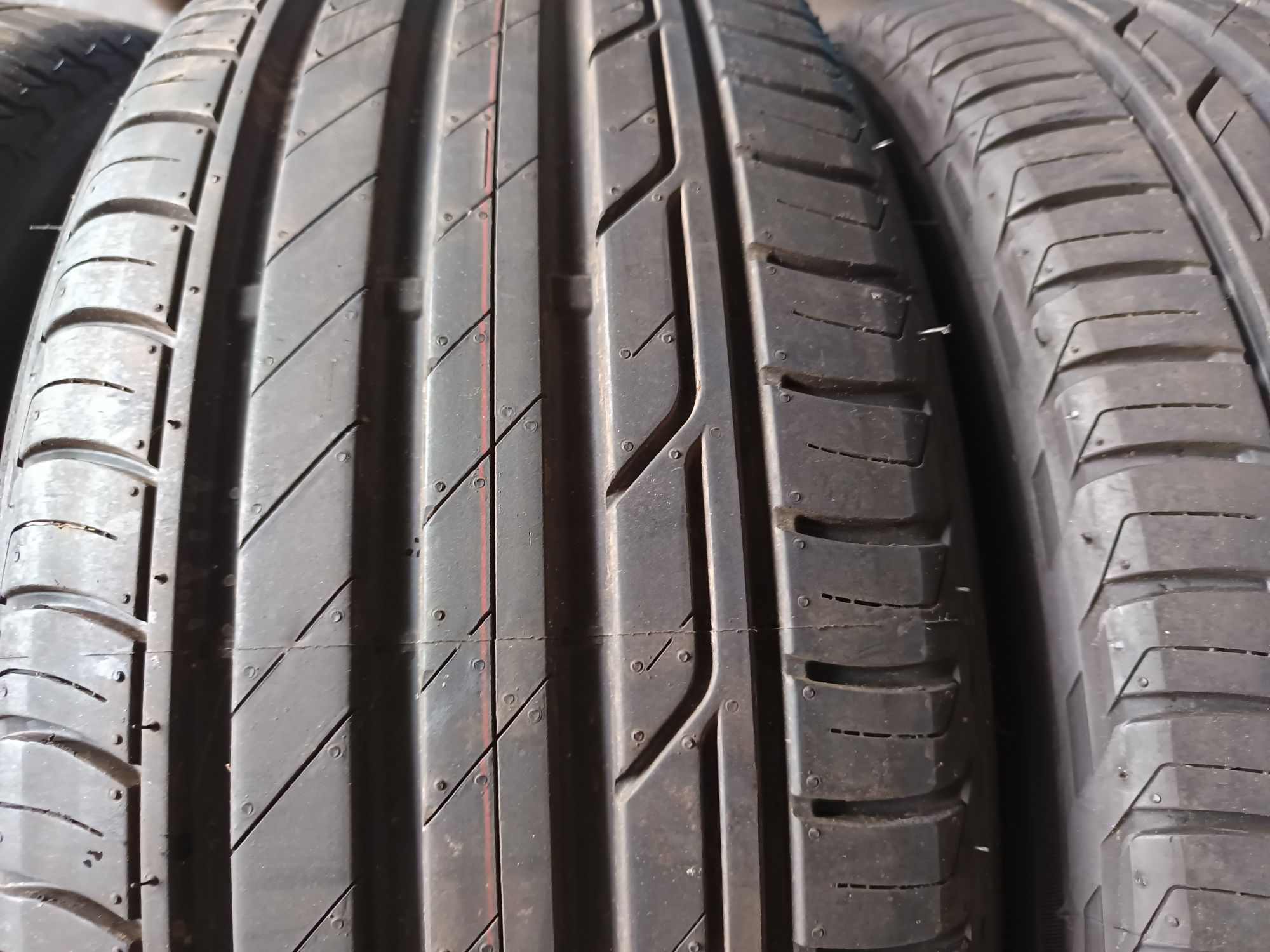 Opony 215/50 R18 Bridgestone nowe demo