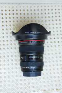 Об`єктив Canon 17-40 f4.0